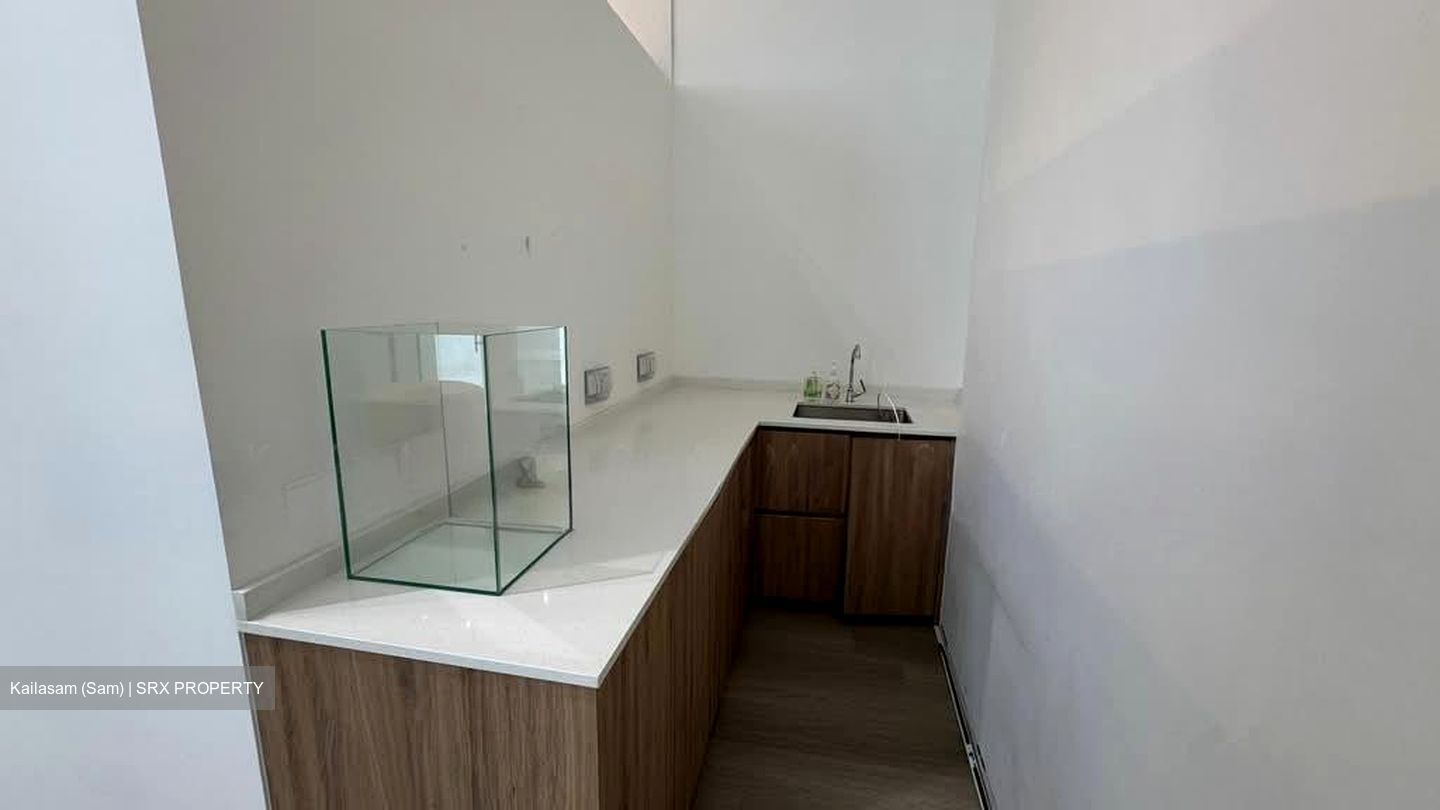 Tahir Building (D1), Office #563993711